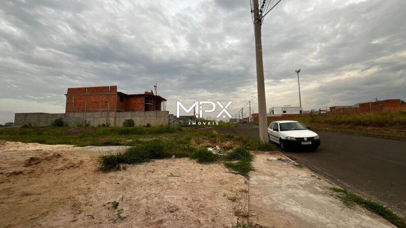 Terreno à venda no Residencial Quinta do Campestre em Piracicaba.
