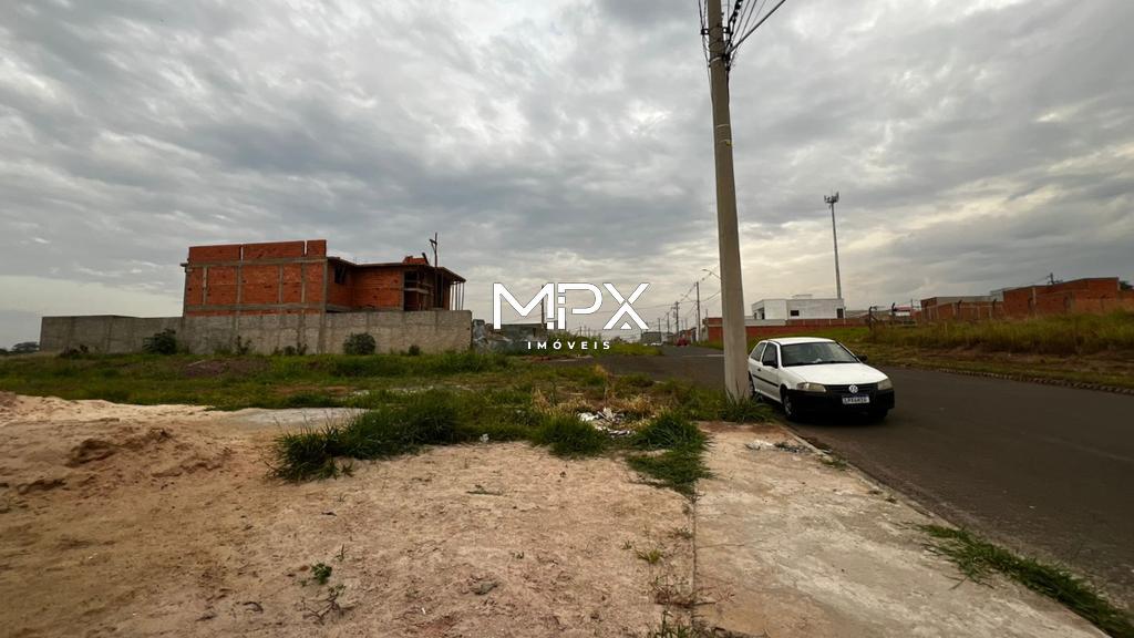 Terreno à venda no Residencial Quinta do Campestre em Piracicaba.