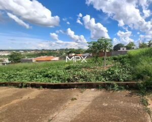 Terreno à venda no Residencial Bertolucci em Piracicaba