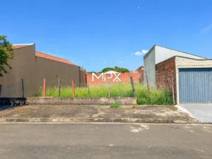 Terreno à venda no bairro Jardim Torrezan em Saltinho