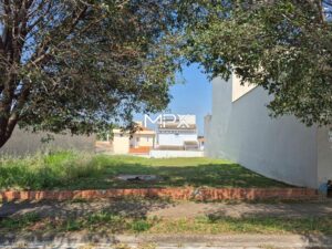 Terreno à venda no bairro Água Branca em Piracicaba.