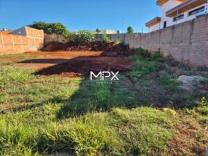 Terreno à venda no bairro Jardim São Francisco em Piracicaba — 300 m² — Cód. MPX-TE3213