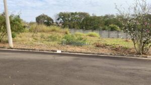 Terreno à venda em Condomínio Portal do Horto, Piracicaba — 250 m²