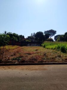 Terreno à venda em Parque dos Laranjais, Piracicaba — 200 m² — Cód. MENEGALLI-TE0711