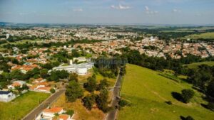Terreno à venda em Jardim Holiday, São Pedro