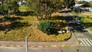 Terreno à venda em Jardim Holiday, São Pedro